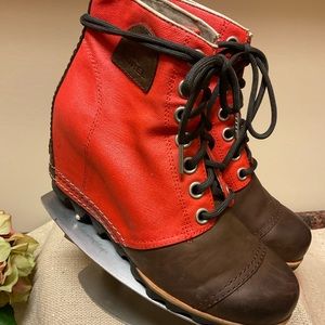 Sorel PDX 1964 Premium Wedge Boots Women’s Red and Brown Size 9